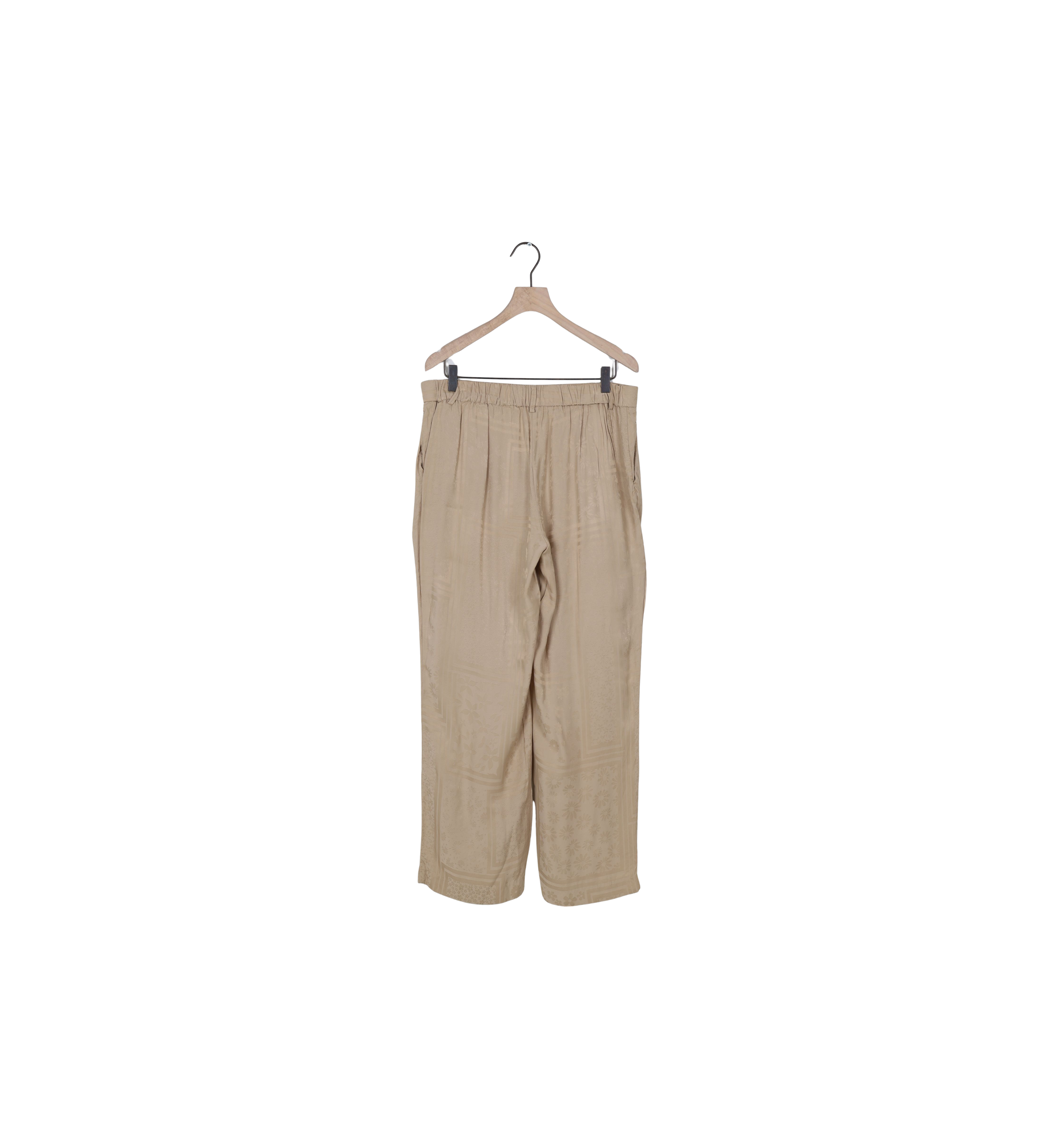 Packshot / Nomad / ReLoved